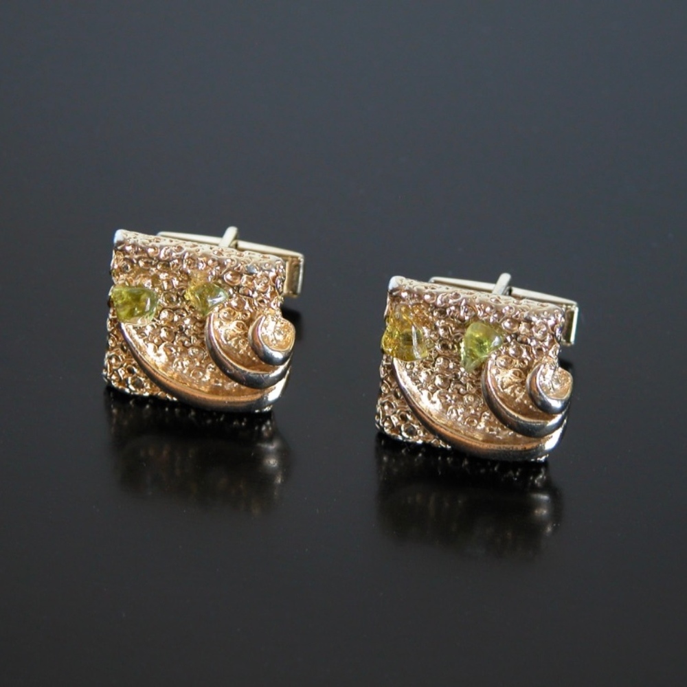 Vintage 70s Lime Green Jeweled Gold Tone Cufflinks